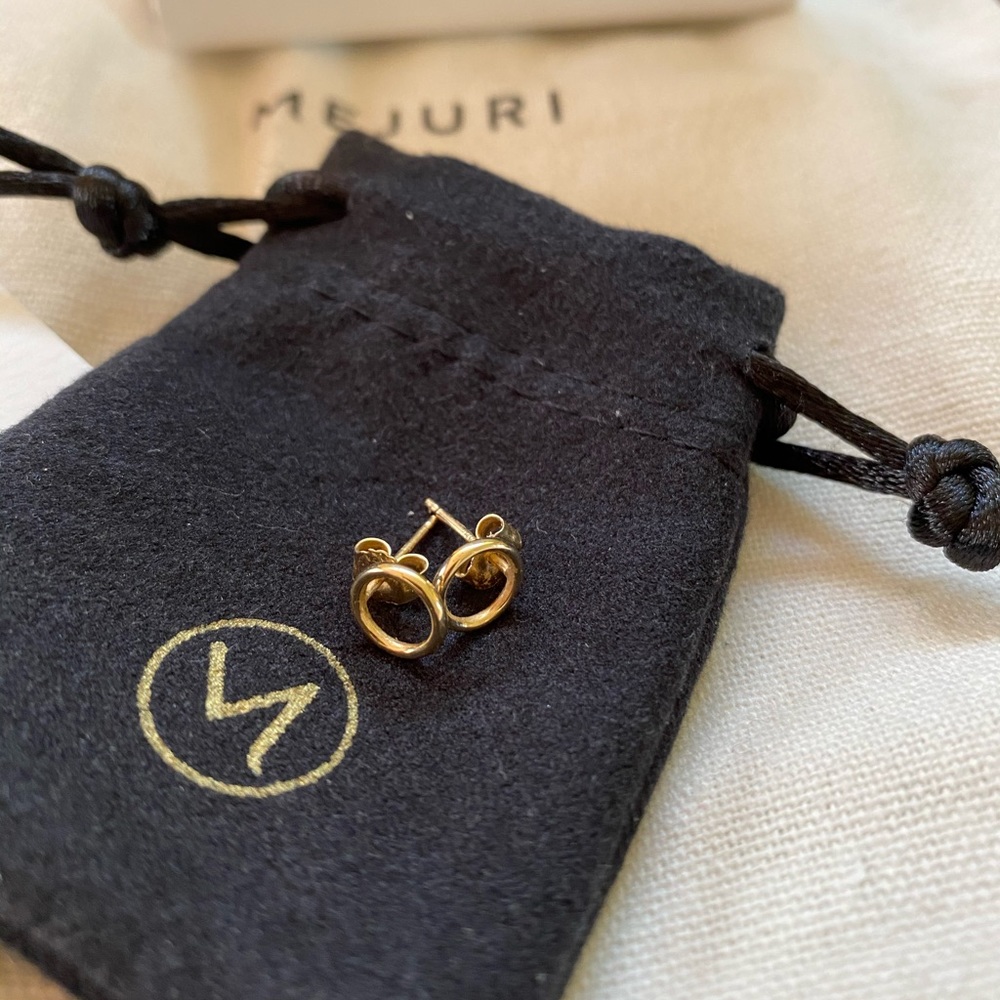 Mejuri 360 stud earrings in solid 14k yellow gold